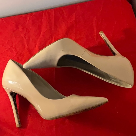 Mix No. 6 Patent Leather Tan Heels - Size 8 1/2 - Picture 4 of 11